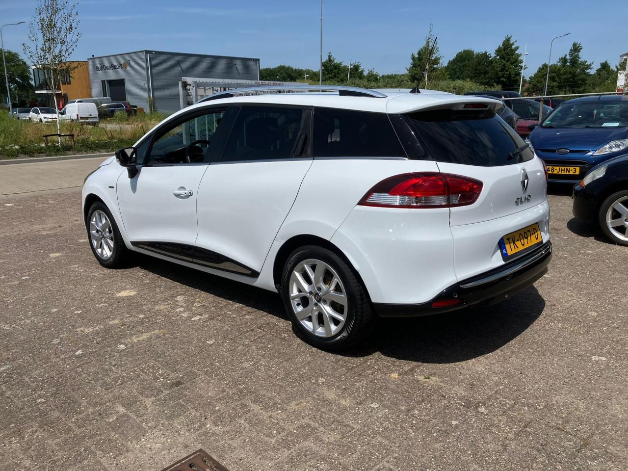 Renault clio 0.9tce limited estate 84000km