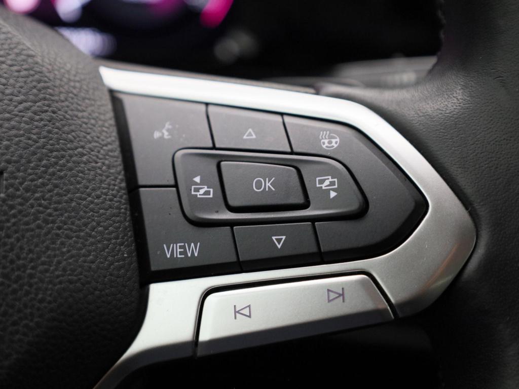 Volkswagen Golf 1.0 etsi life | automaat | stoel - stuur verwarming | navig