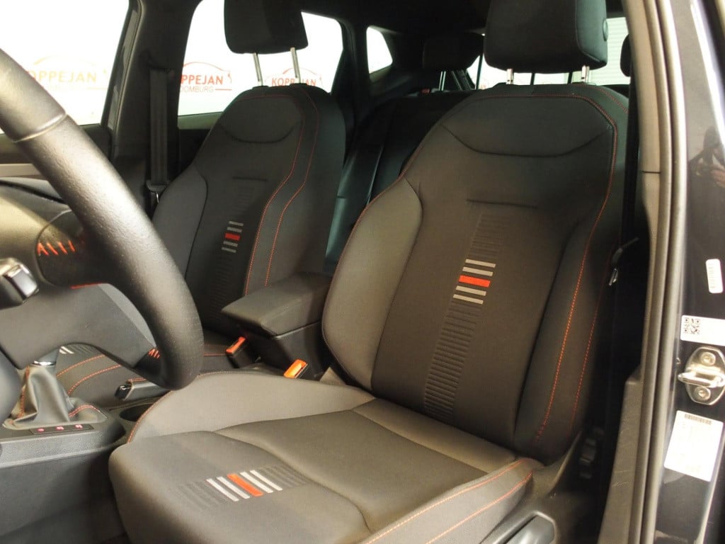 Seat Ibiza 1.0 tsi fr business intense nl auto, camera, appconnect, pdc, cr