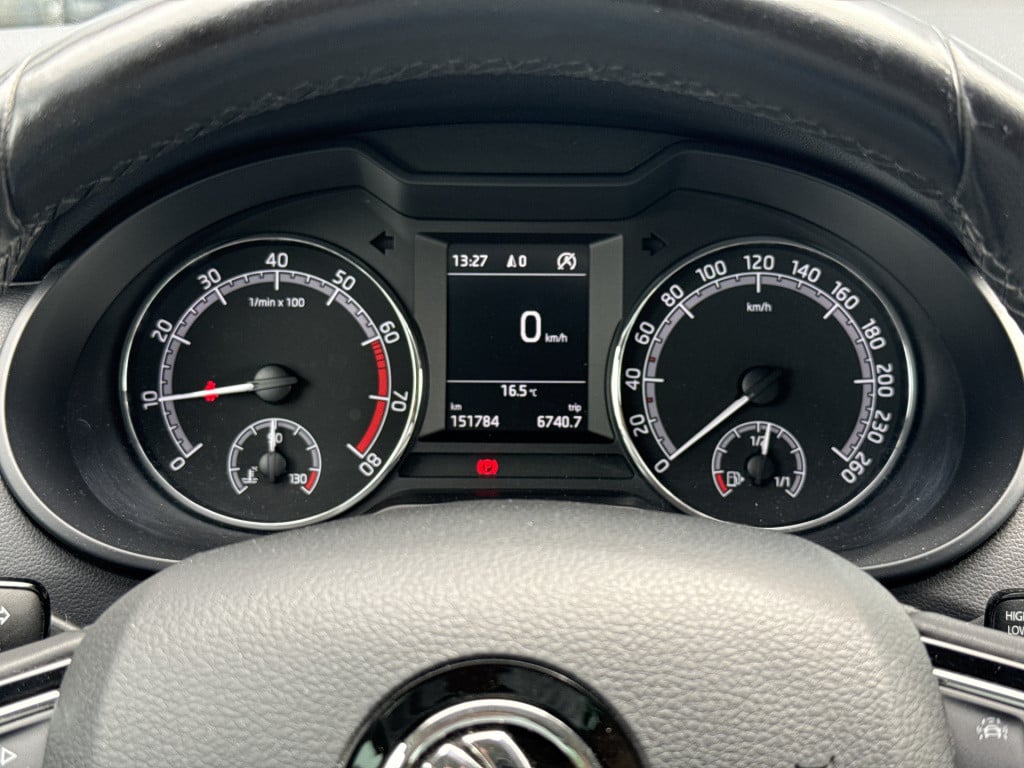 Skoda Octavia combi 1.0 tsi ambition business | nl-auto | navi | carplay | 