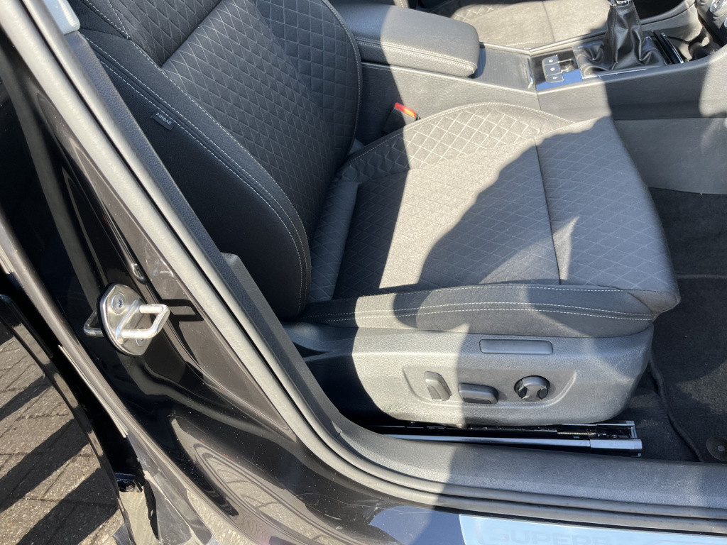 Skoda Superb combi 1.4 tsi act style business