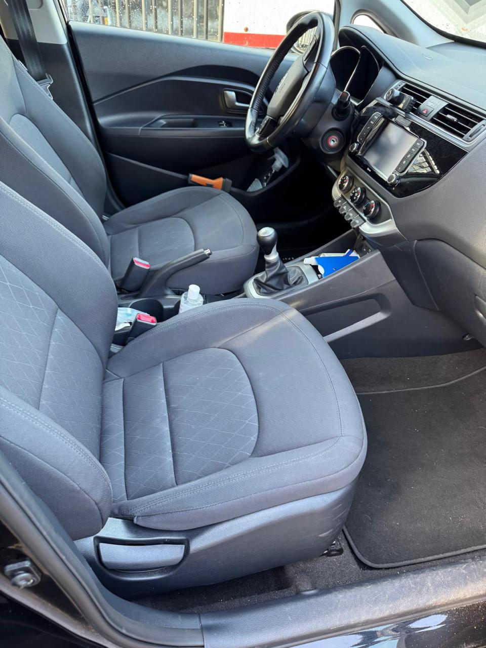 Kia Rio – Compleet, Comfortabel én Betrouwbaar!