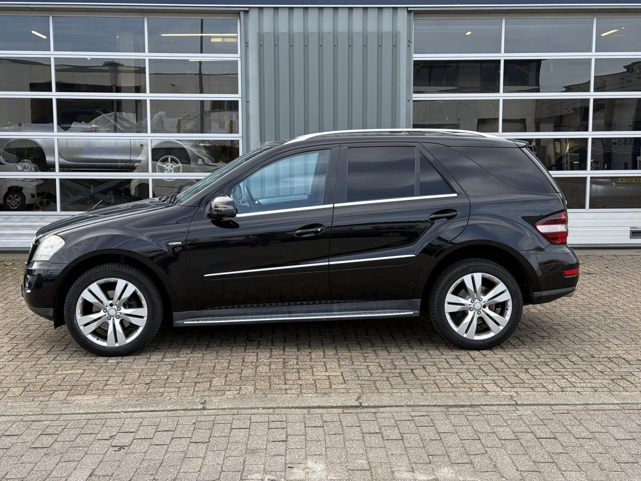Mercedes-Benz M-klasse - 300 CDI BlueEFFICIENCY GRIJS KENTEKEN