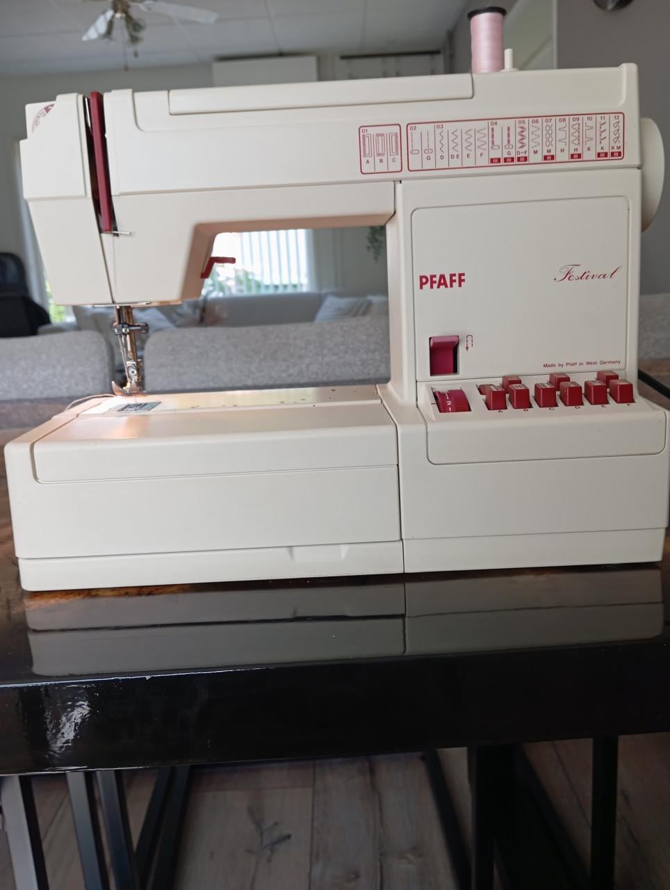 Pfaff Festival naaimachine