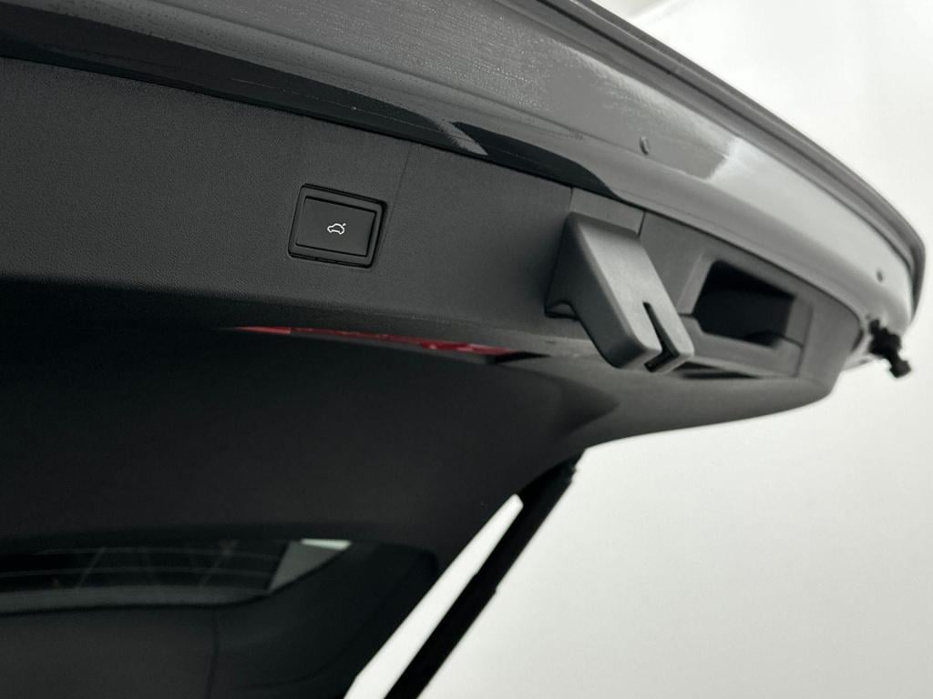 Volkswagen Tayron 1.5 ehybrid r-line