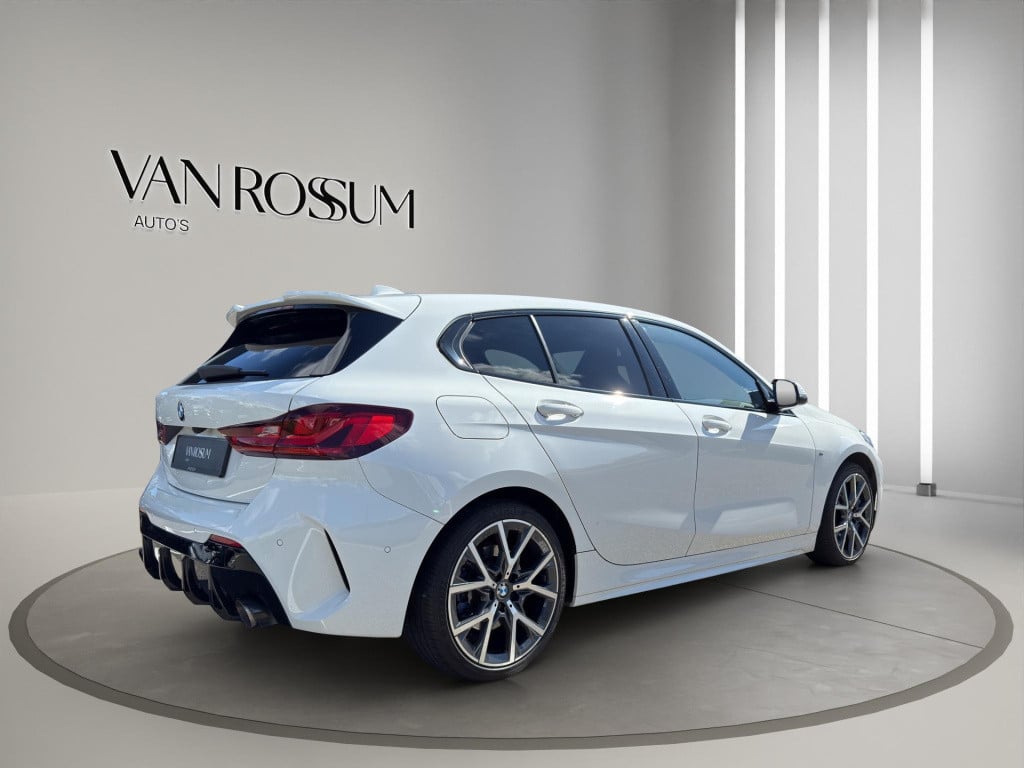 BMW 1 Serie 118i m-sport executive edition | panoramdak | alcantara | verw 