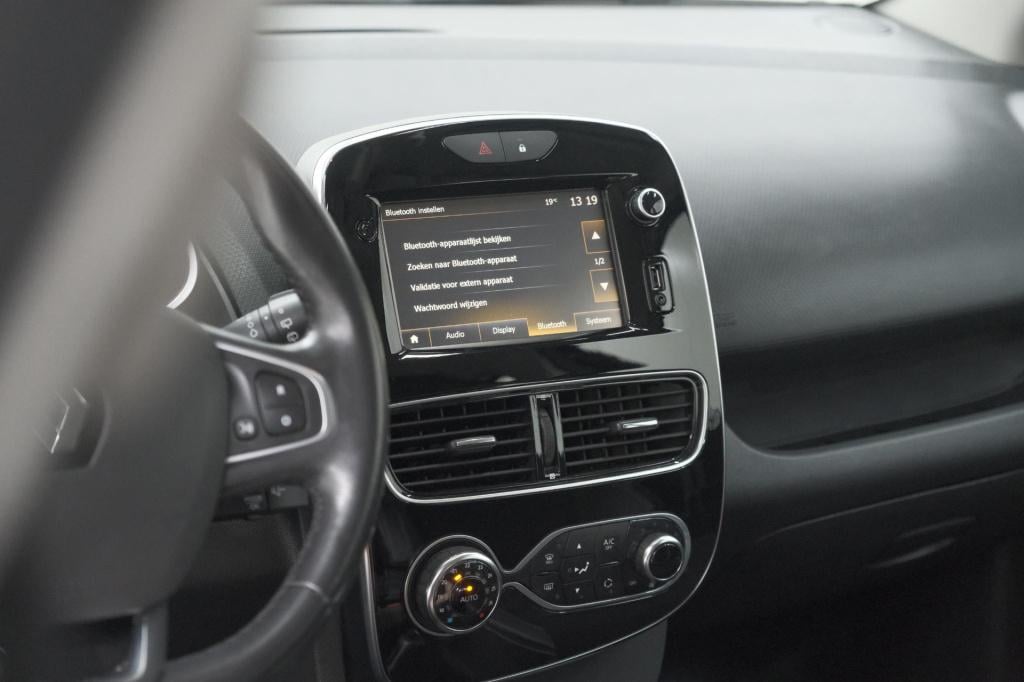 Renault Clio estate tce 90 intens | navigatie | parkeersensoren | climate c