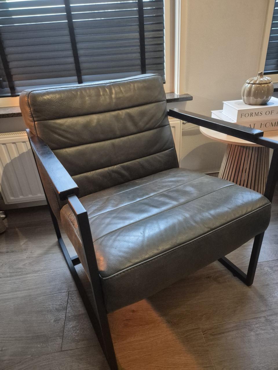 2 x groene leren fauteuil van merk Volt