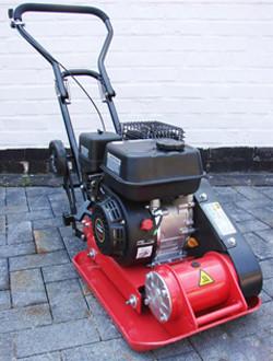 Trilplaat, trilstamper 6,5pkg motor, 83kg, ca. 1300kg slagkracht