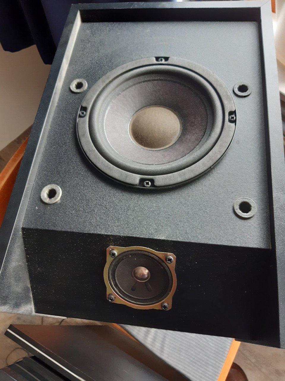 Philips toren, Bose luidsprekers