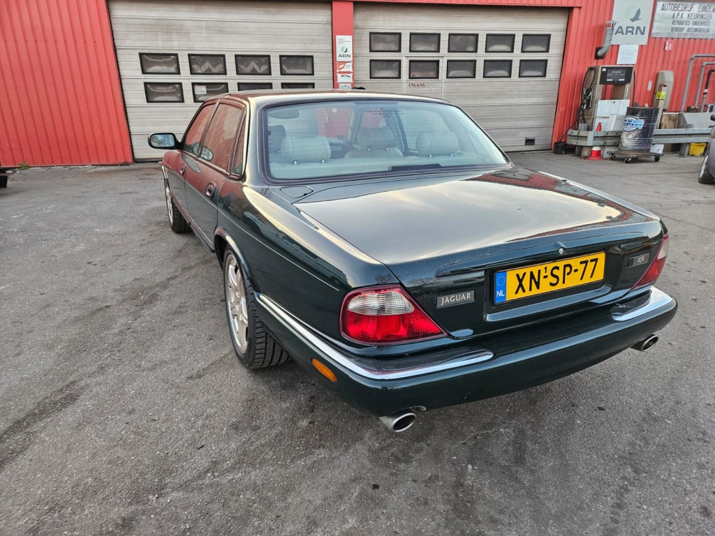Jaguar Xj xjr 4.0