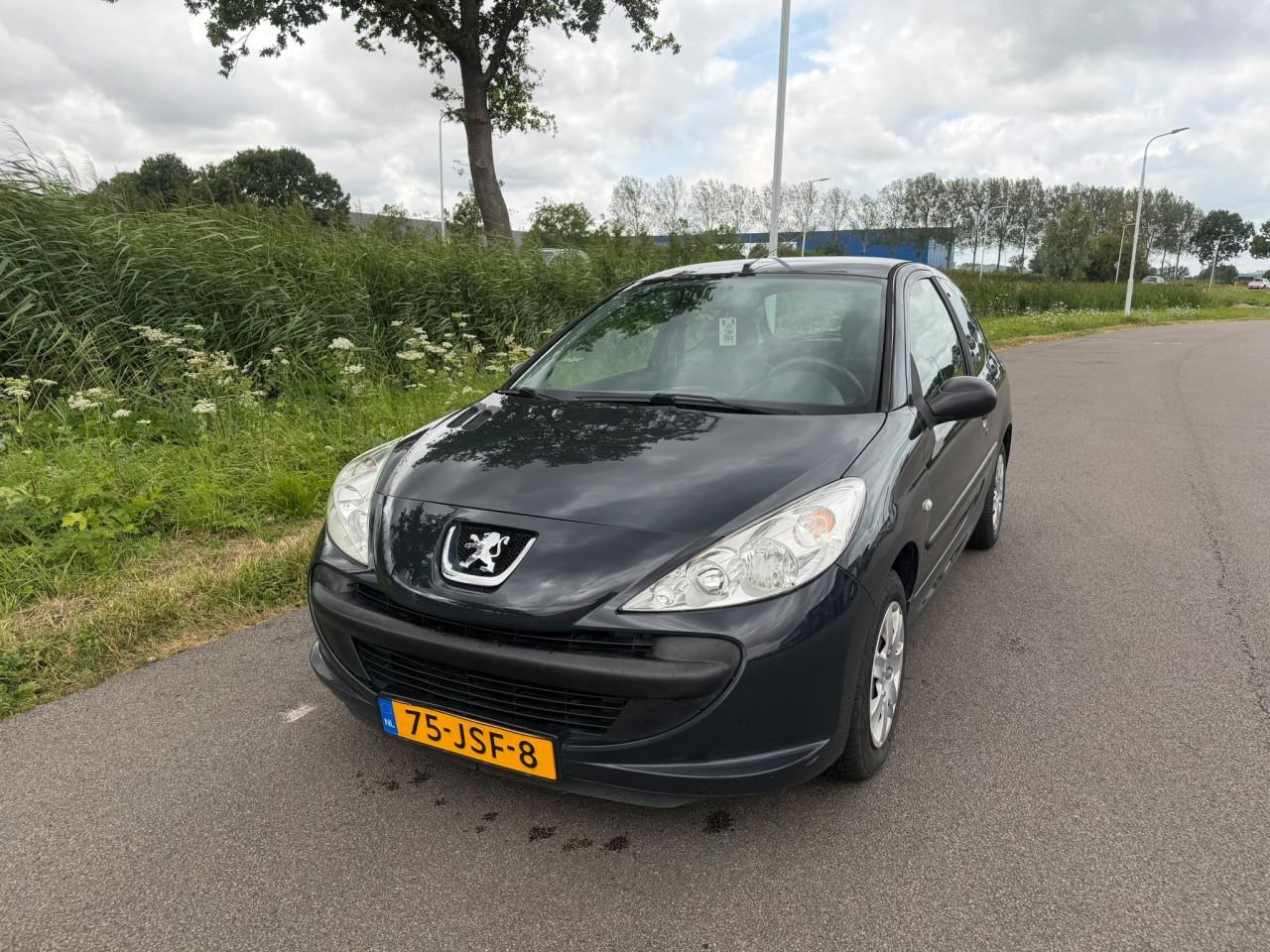 Peugeot 206+  bj 2009  1850 euro