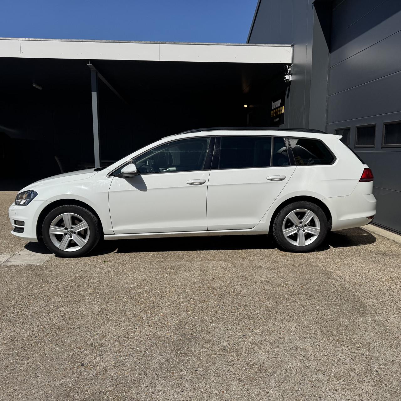 Volkswagen Golf 1.2 TSI 77KW/105PK Var. Aut7 2014 Wit Airco
