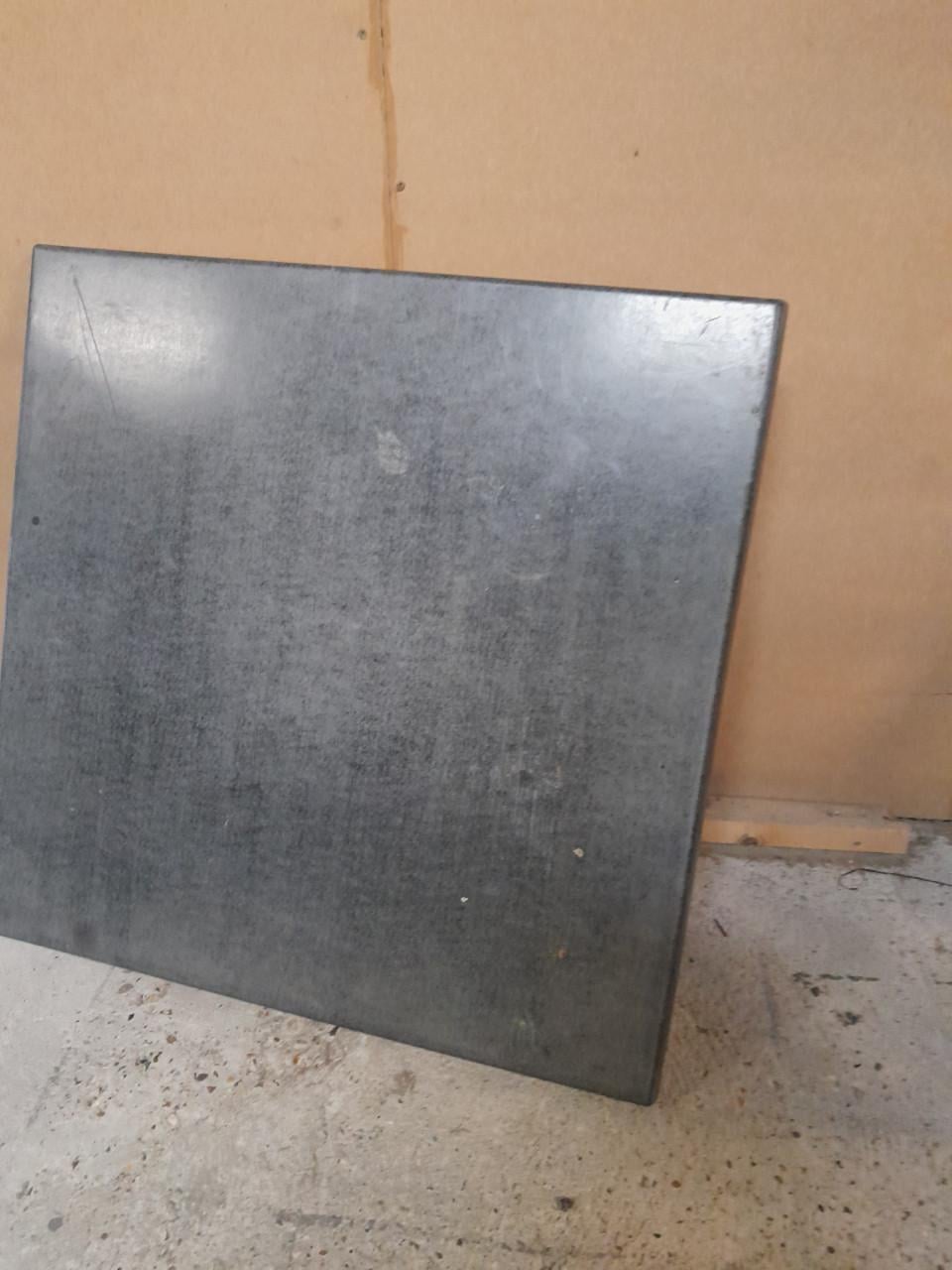 Te koop : gebruikte terras tafekl bladen 70 x 70 cm