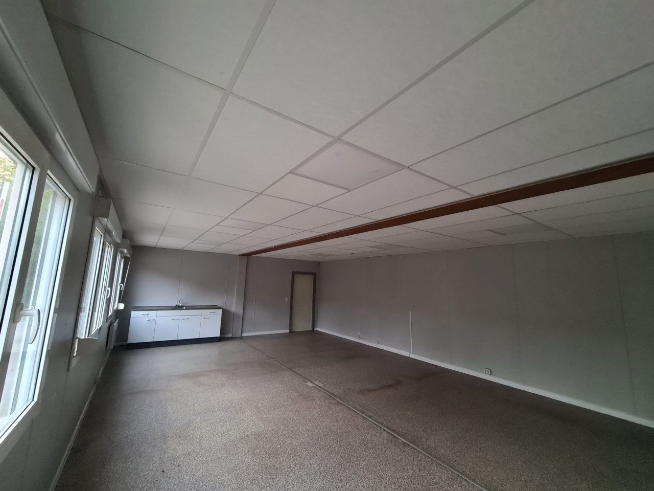 Kantoorunit / woonunit / tijdelijke winkel / bouwkeet 6x9m