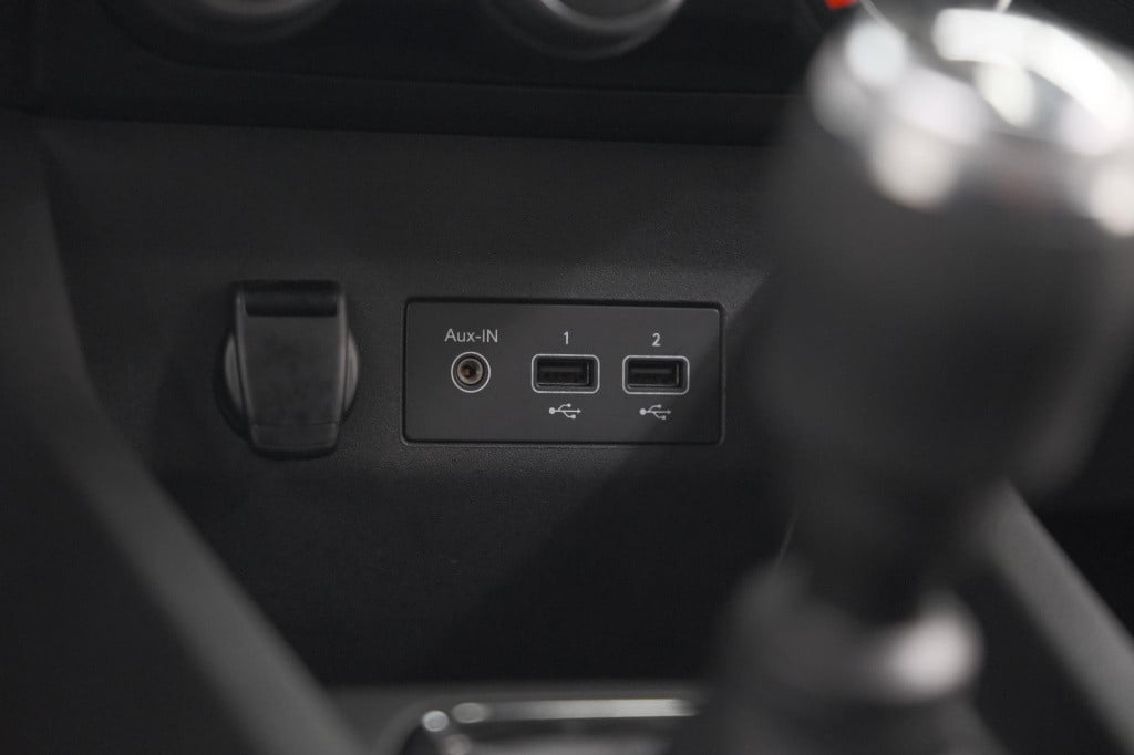 Renault Clio tce 90 zen | navigatie | parkeersensoren | apple carplay | 16 