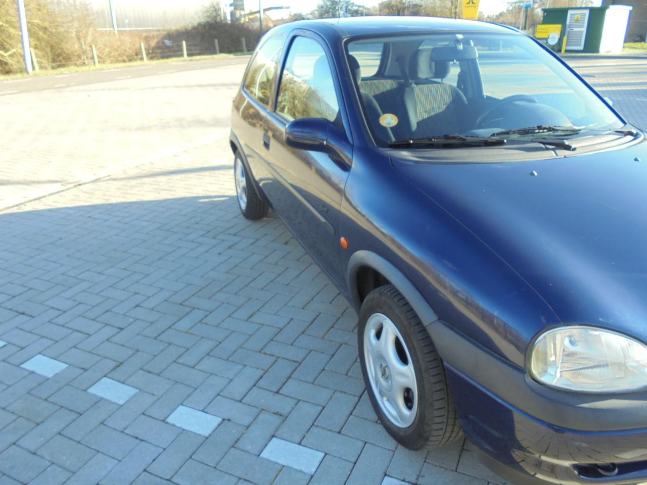Corsa 1.2 Sport slechts 93.420 !!!! Km met N.A.P leuke nette auto lage km