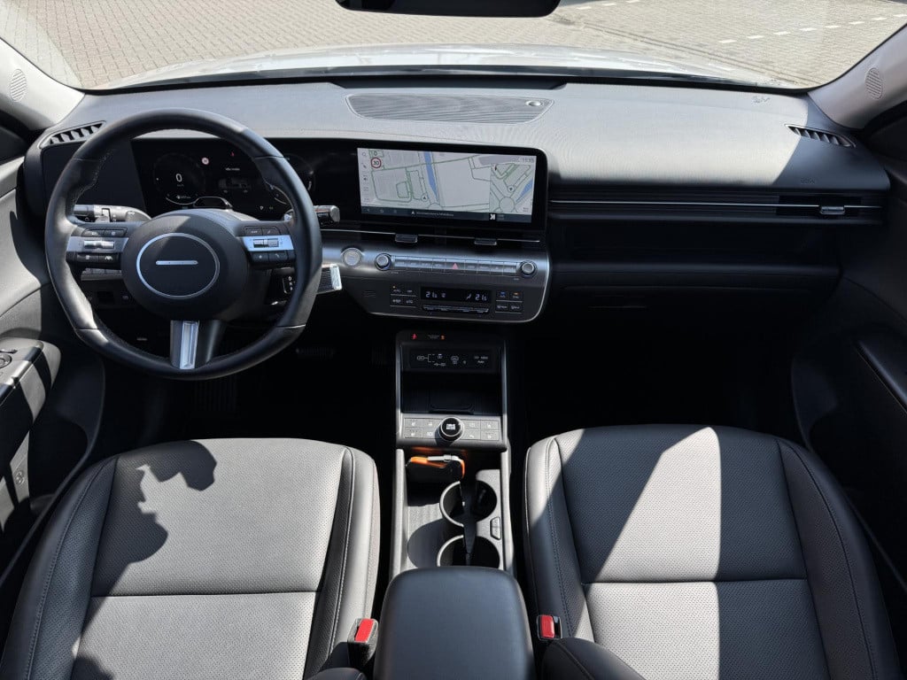 Hyundai Kona 1.6 gdi hev premium | two-tone lakkleur | stoelverwarming + -v