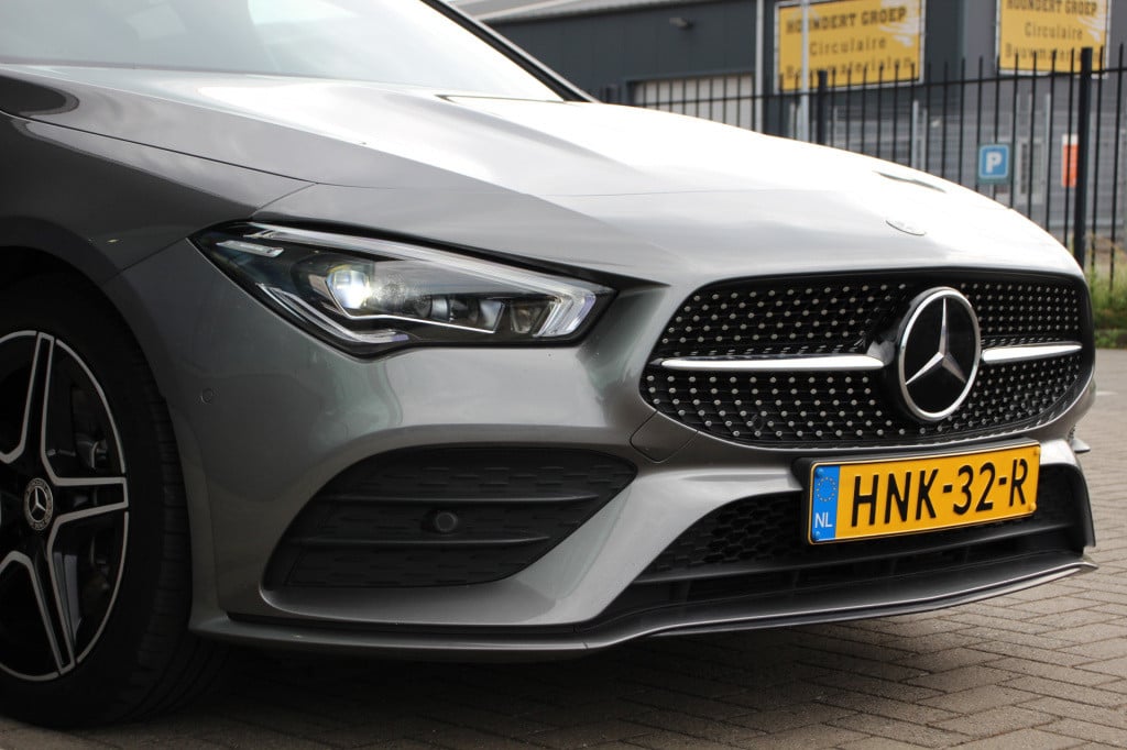 Mercedes-Benz Cla 220 4matic premium plus amg | pano | memory | acc | camer