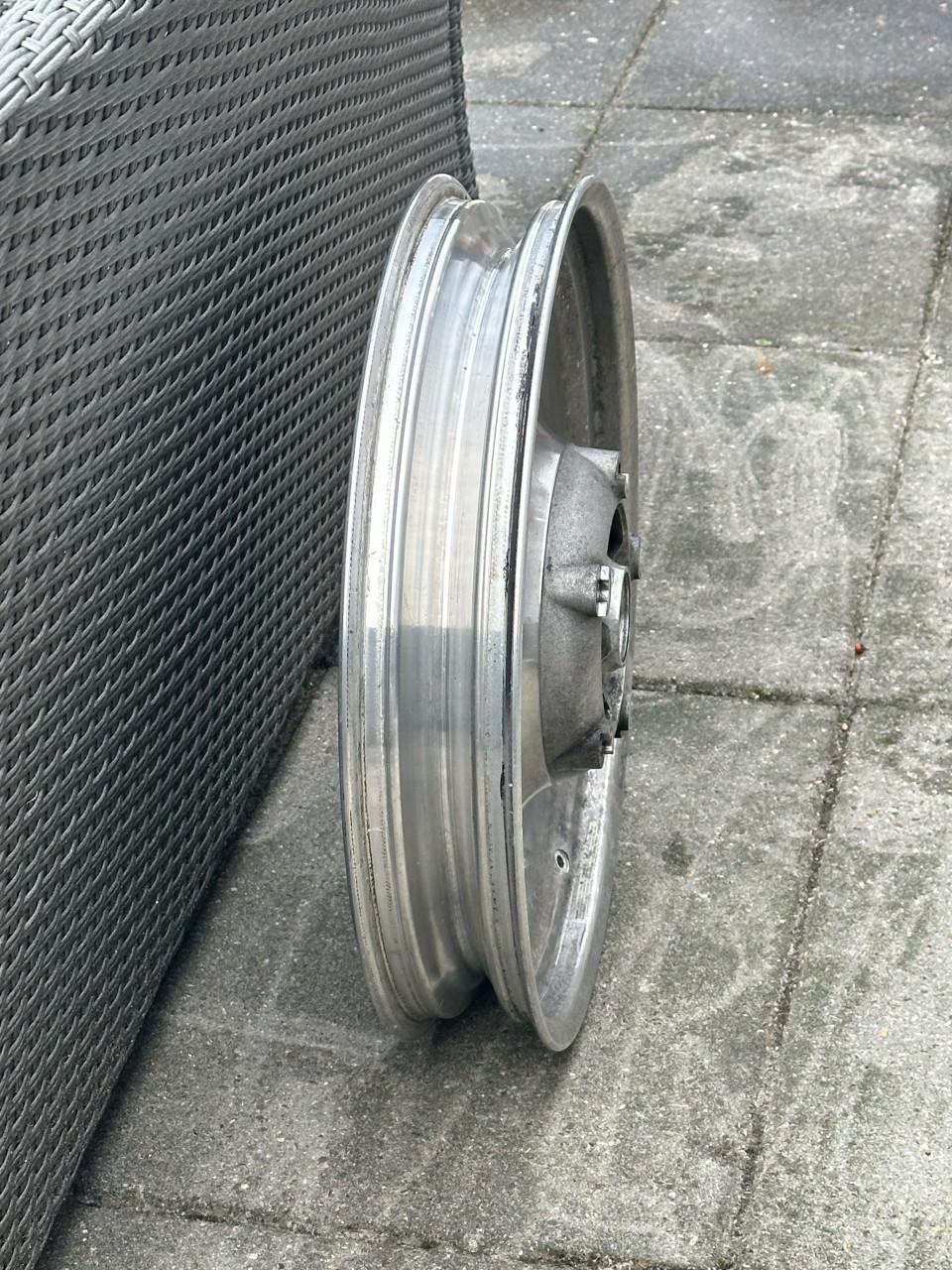 Dichte velg voorwiel HD v-rod VRSCA