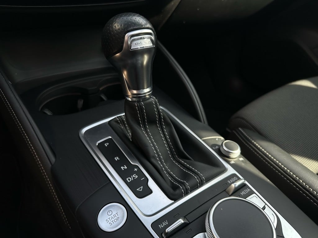 Audi A3 sportback 1.4 e-tron ambition plus // s-line // pano