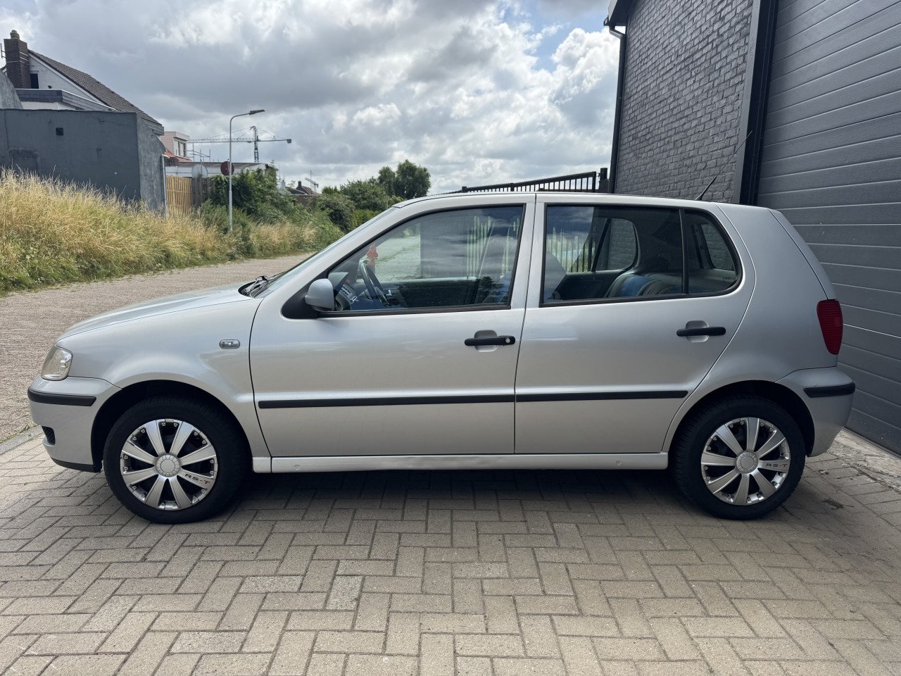 Volkswagen Polo 1.4 44KW 5DRS 2000 Grijs Apk Nap