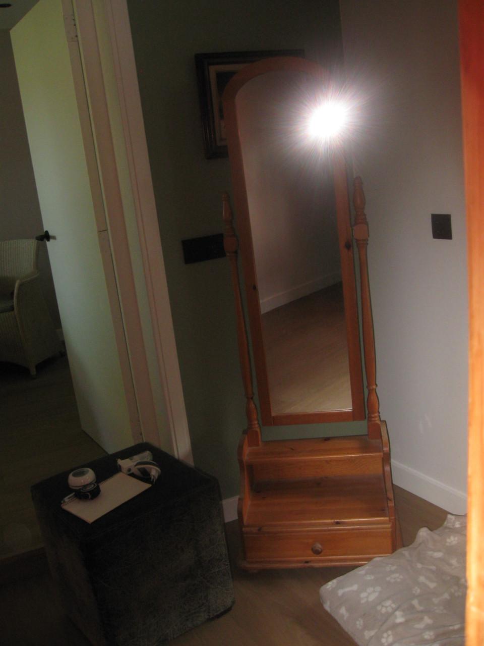 Grenen houten spiegel + kastje