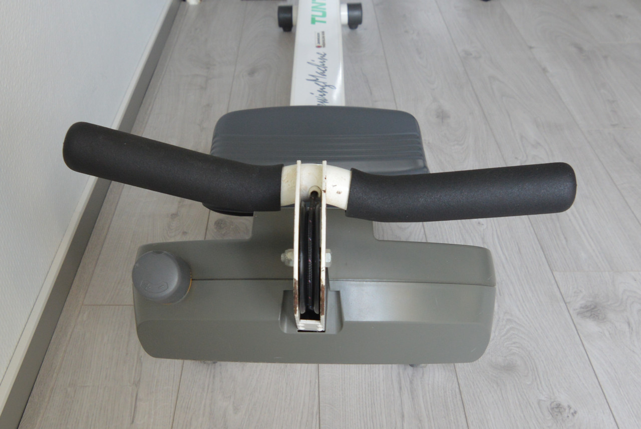 Tunturi R605 (rowing machine, roeimachine, roeitrainer)