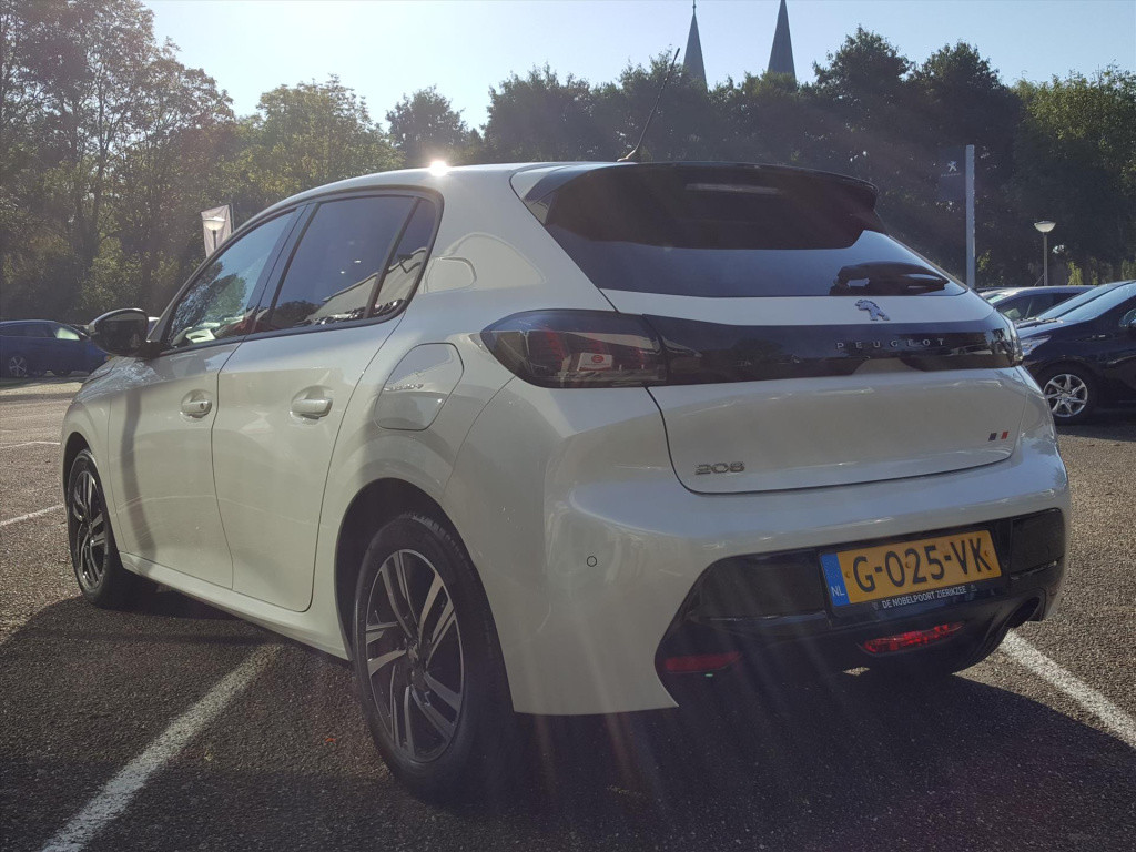 Peugeot 208 allure 1.2 pt-100pk navigatie | 3d-cockpit | cruise & climate |