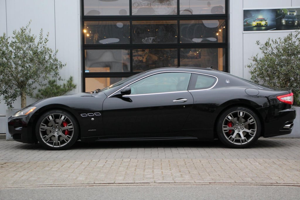 Maserati Granturismo 4.7 s mc - youngtimer - alcantara pack - xenon - nero 