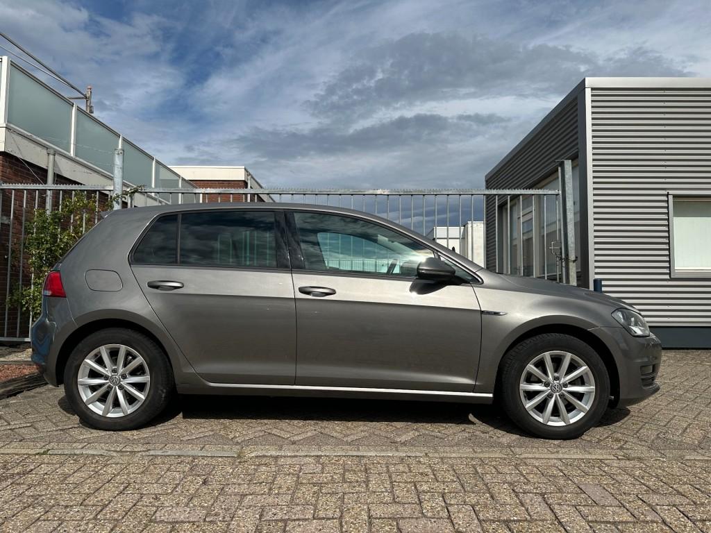 Volkswagen Golf 1.2 tsi lounge trekhaak parkeersensoren elect. inklapbare s