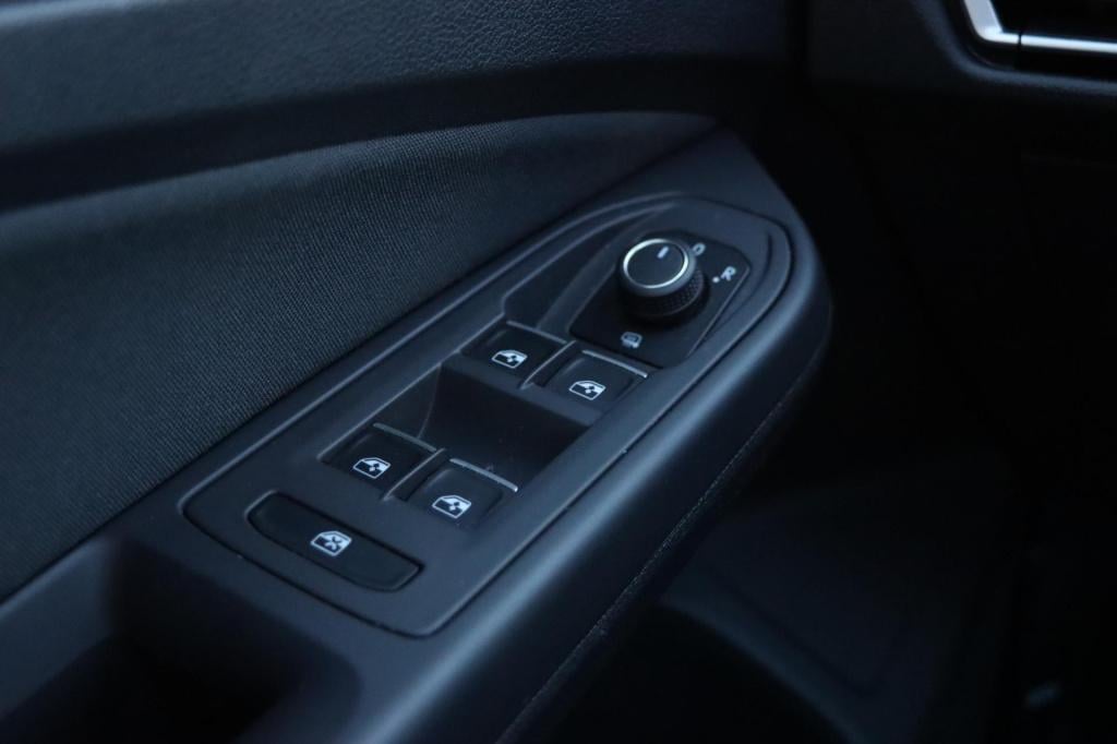 Volkswagen Golf 1.0 tsi life 110pk l panoramadak