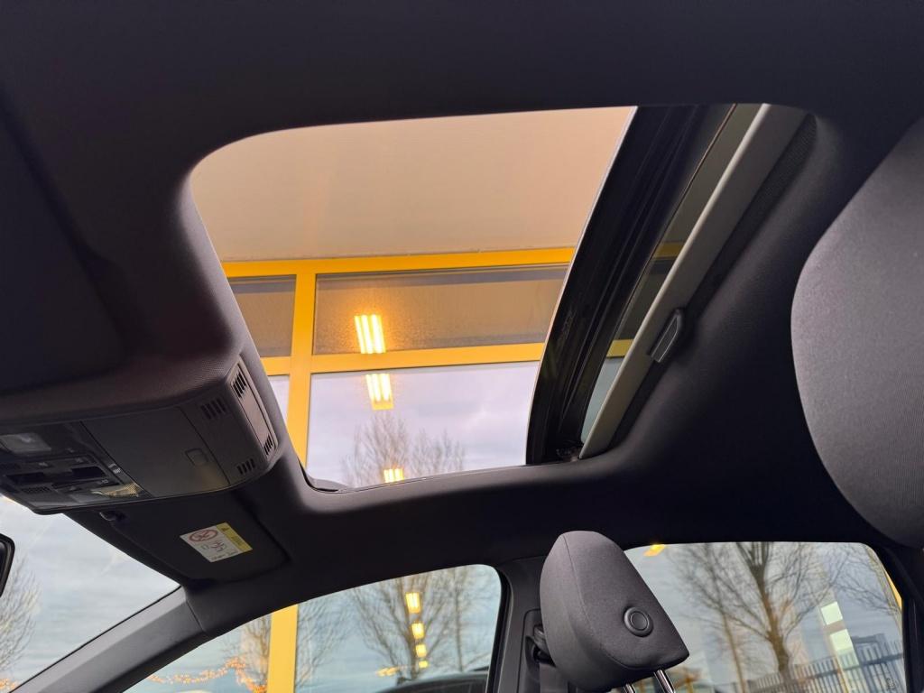 Volkswagen Polo 1.0 tsi highline - led - schuif/kantel dak - lm