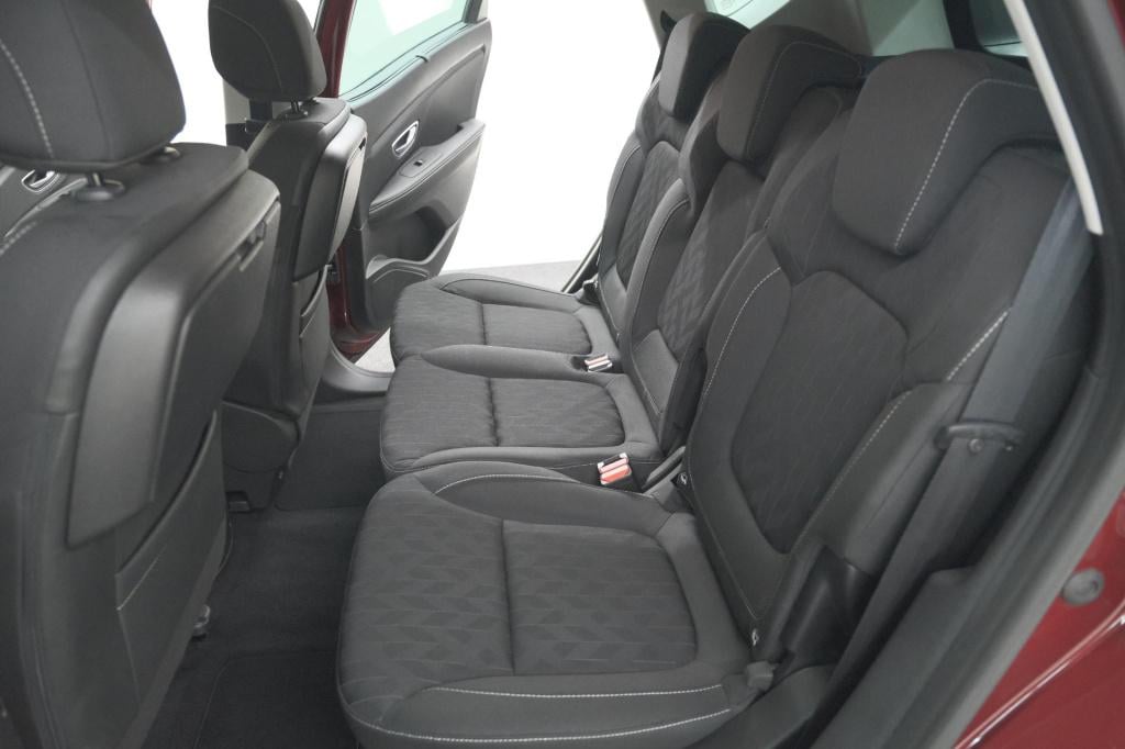 Renault Scenic tce 140 edc limited | camera | stoelverwarming | navigatie |