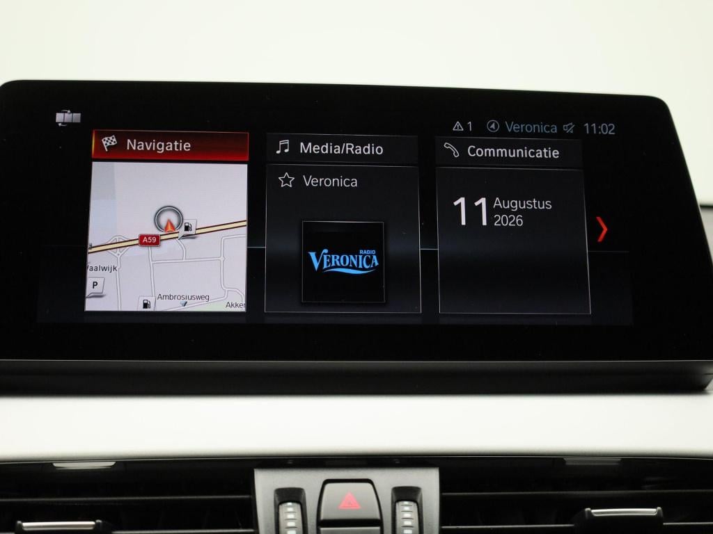 BMW X1 sdrive18i high executive | apple carplay / android auto | stoel- stu