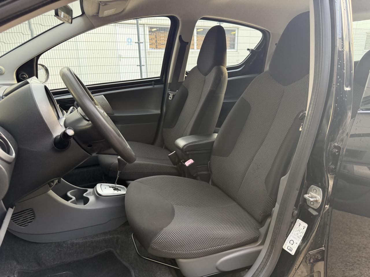 Toyota Aygo 1.0 12V Automaat 5DRS 2009 Zwart Airco Carplay Apk