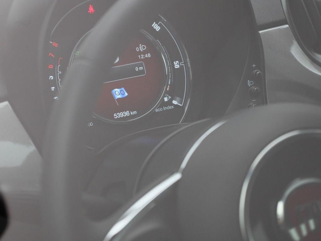 Fiat 500 1.0 hybrid dolcevita | panorama dak | parkeer sensoren | climate c