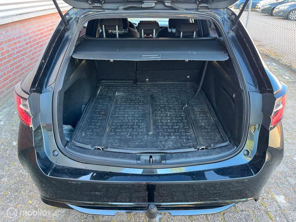 Toyota Corolla Touring Sports 2.0 hybrid style | btw | 1e eigenaar | volled