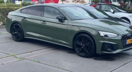 Set winterbanden Audi A5 – uitstekende staat! Full Black Gloss