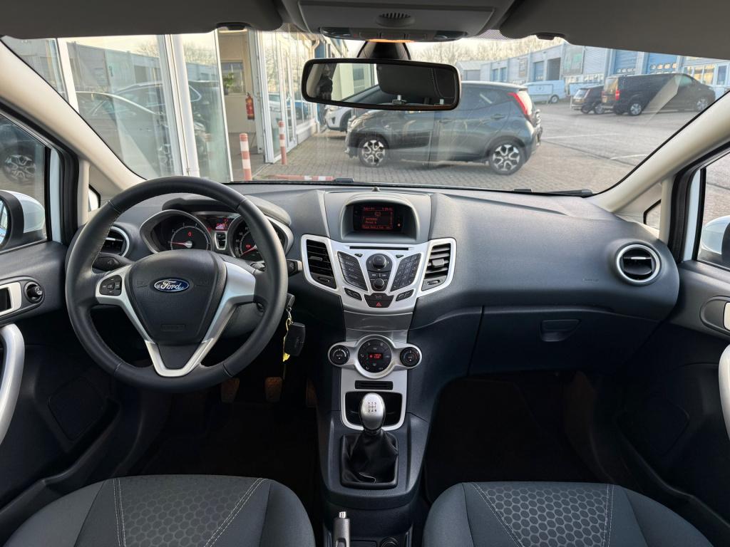 Ford Fiesta 1.25 titanium 5 deurs