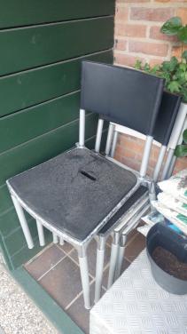 Gratis 4 stoelen