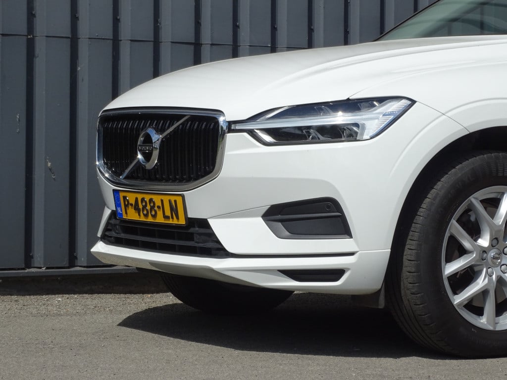 Volvo XC60 2.0 d4 momentum pro | adapt. led | apple carplay/android auto