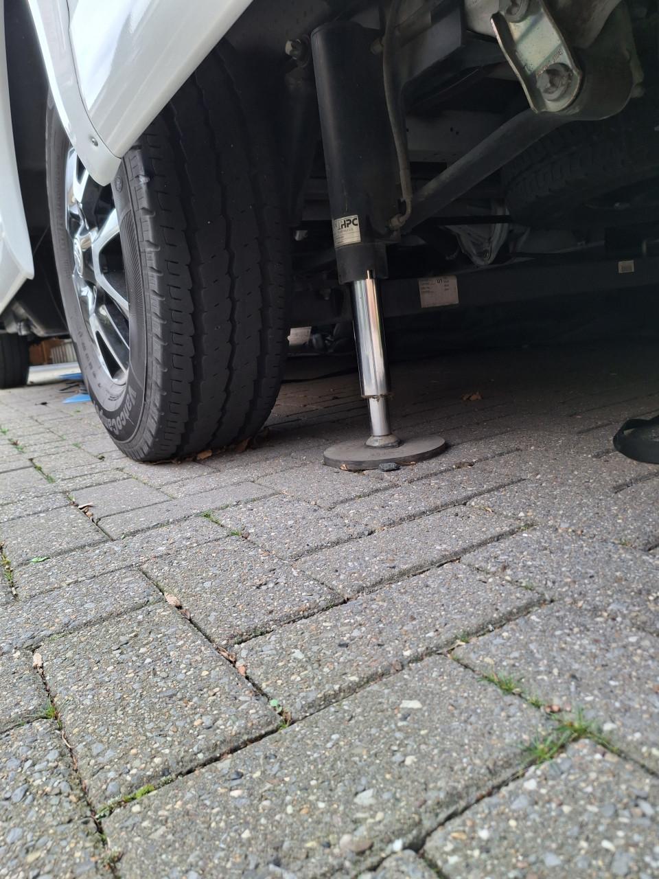 Knaus VanTI 650 MEG Platinum 165PK (2020) Levelsysteem + fietslift