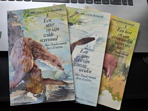 Drie deeltjes uit de boekenreeks "Het schone groene dierenrijk"