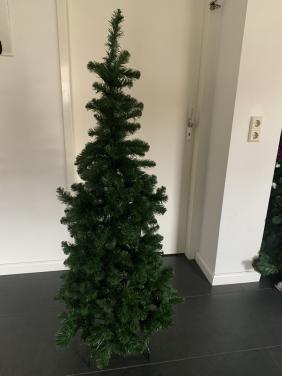 Kunstkerstboom 1.55. Smal Triumph tree Intratuin