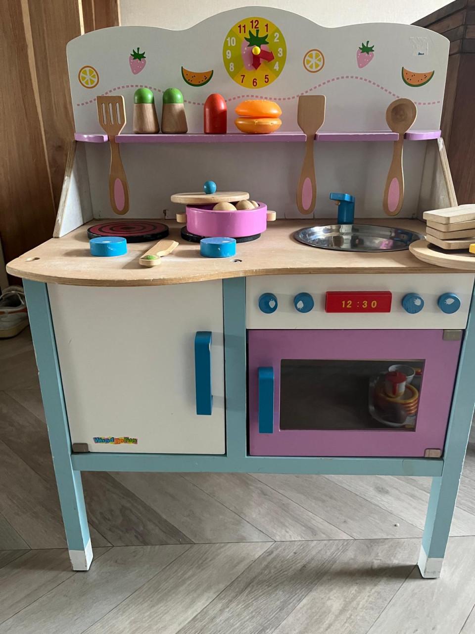 Schattig keukentje met Nijntje servies