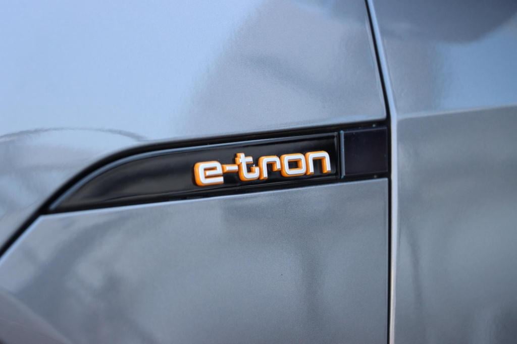 Audi E-tron 55 quattro 95 kwh 408pk | soh 91,8% |