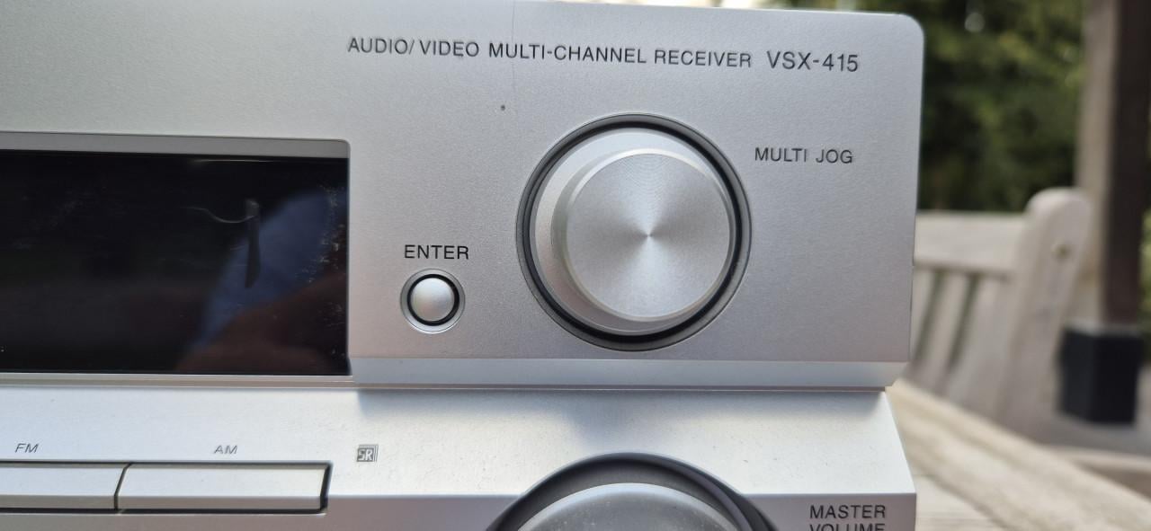 Pioneer VSX-415 audio receiver