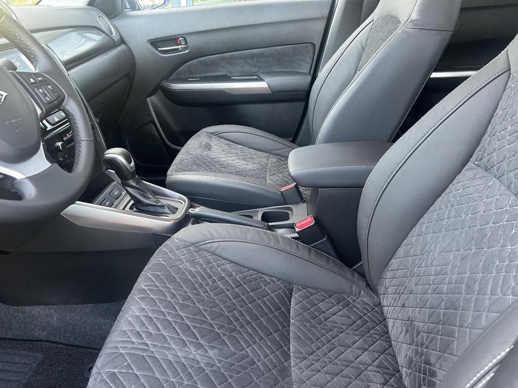 Suzuki Vitara 1.5 hybrid style