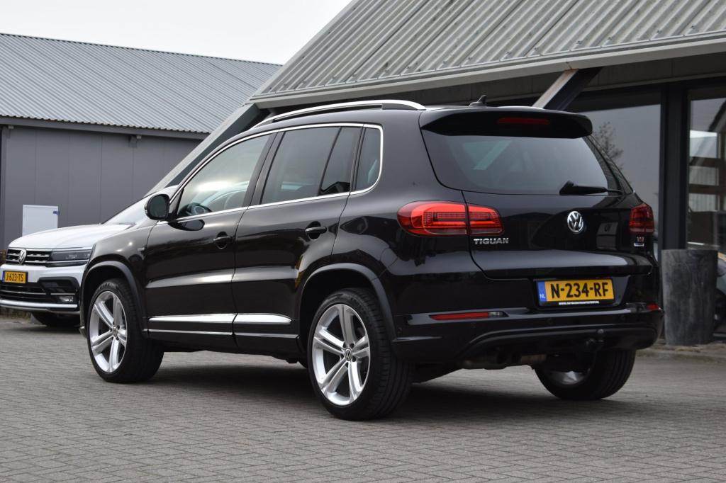Volkswagen Tiguan 1.4 tsi r-line lm | trekhaak | xenon | led | stoelverwarm